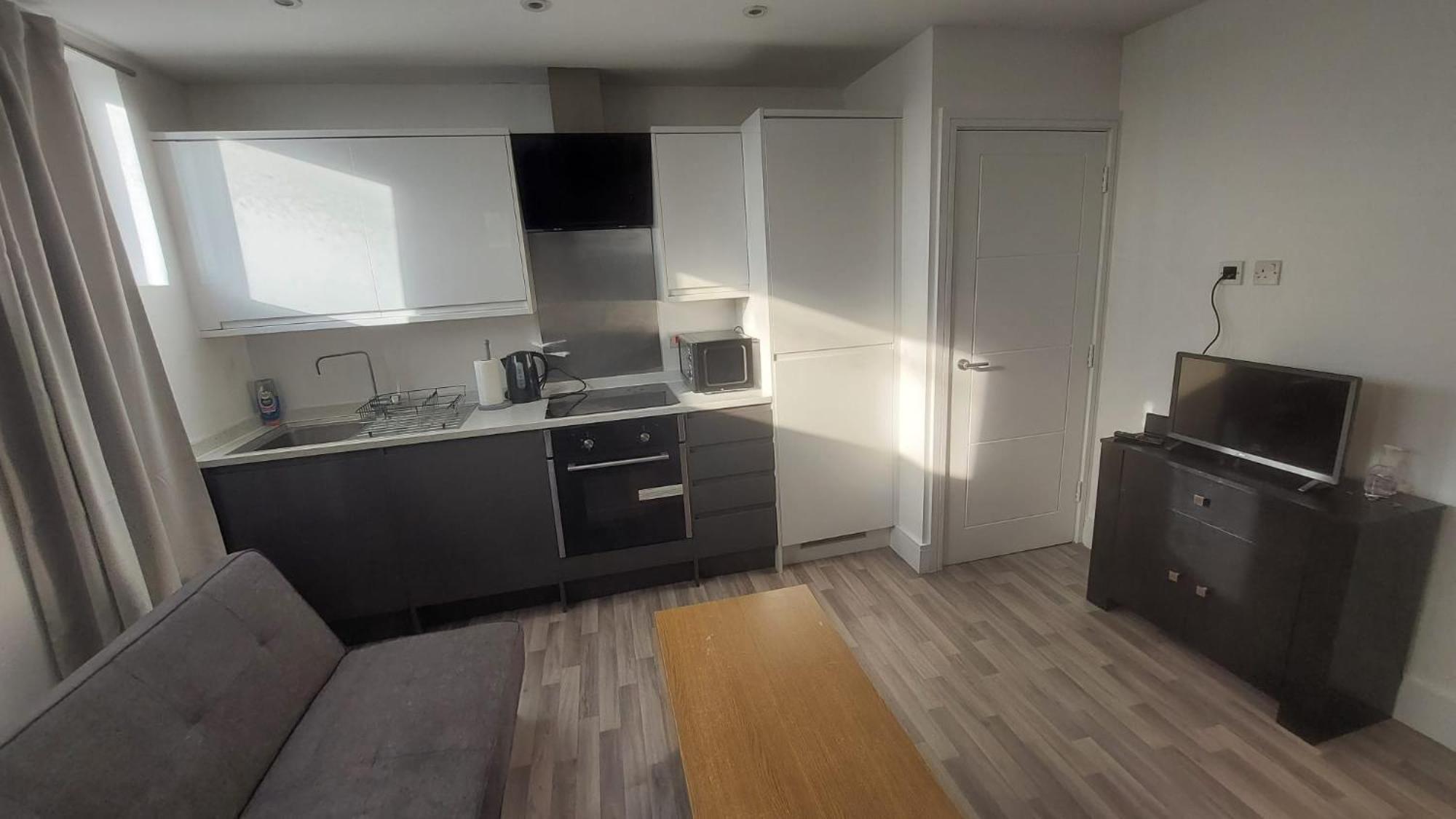 Spacious Studio Maidstone - Redecorated Oct 2023 מראה חיצוני תמונה