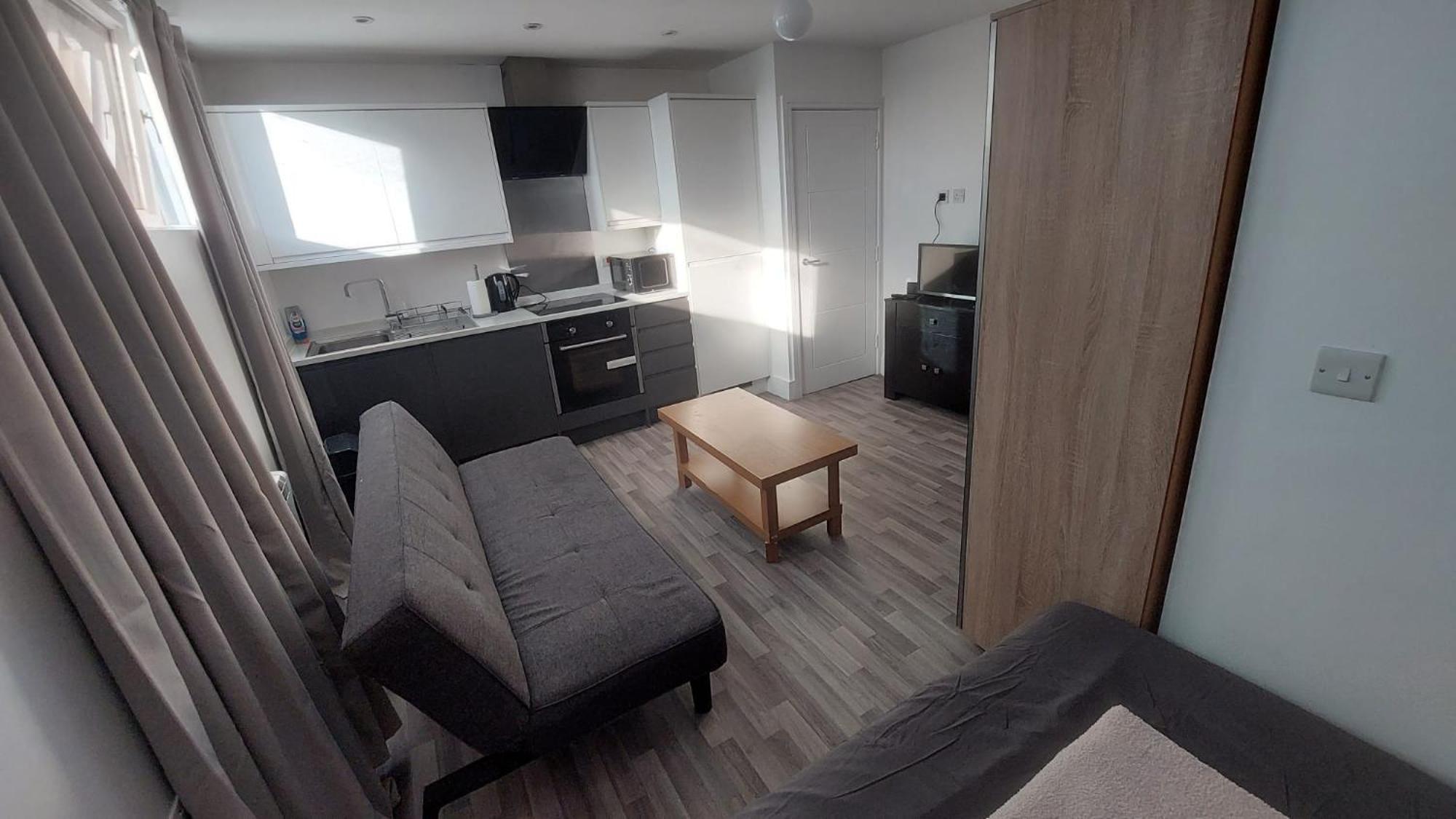 Spacious Studio Maidstone - Redecorated Oct 2023 מראה חיצוני תמונה